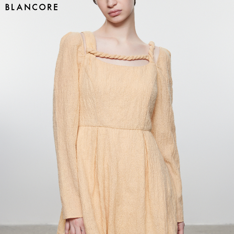 bud shape long sleeve dress